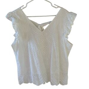 WHITE EYELET SLEEVELESS BLOUSE WITH SCALLOPED DETAIL SIZE XL